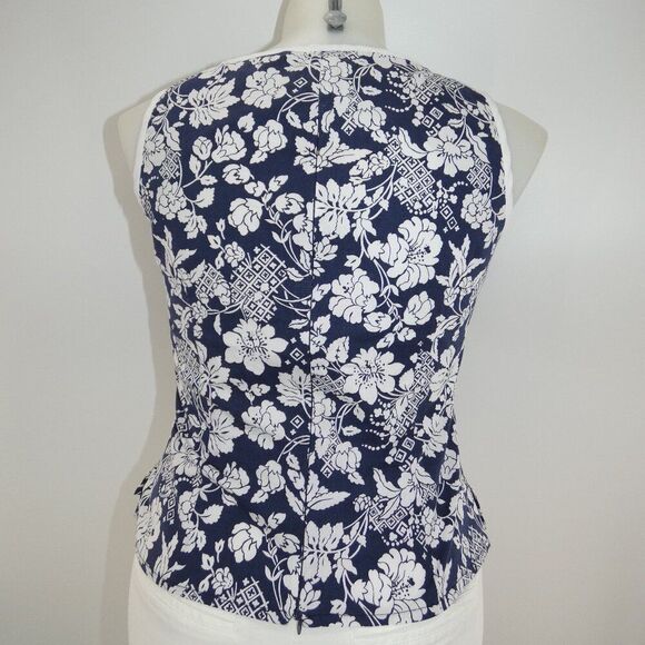 CDC Sleeveless Blue White  Floral Tank Top Women's Size 12 - Picture 3 of 7